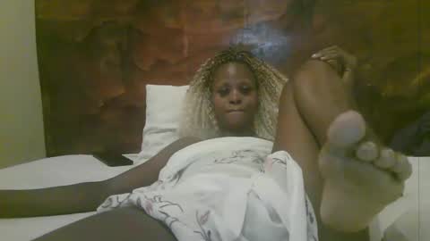 Snapshot of naughty_babe000 chatting on 05.16.26 alisha online show from 05.16.26