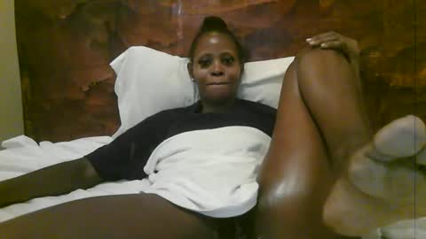 Snapshot of naughty_babe000 chatting on 06.09.26 alisha online show from 06.09.26