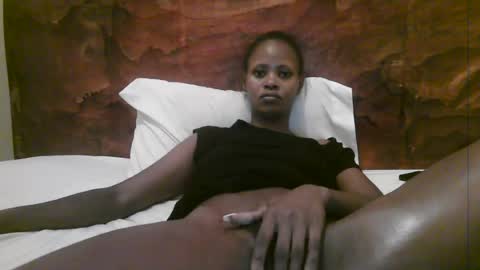 Snapshot of naughty_babe000 chatting on 07.22.26 alisha online show from 07.22.26