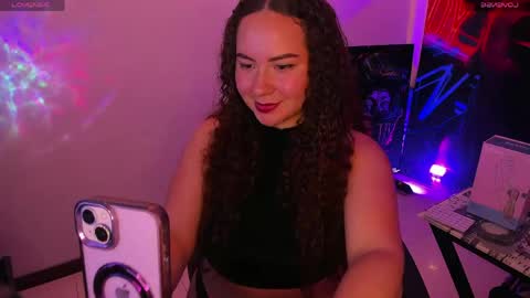 Snapshot of naughty_butt chatting on 05.11.26 Megan online show from 05.11.26