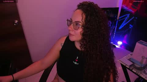 Snapshot of naughty_butt chatting on 05.15.26 Megan online show from 05.15.26