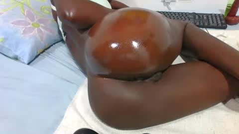 Snapshot of naughty_doll2 chatting on 07.12.26 naughty_doll2 online show from 07.12.26