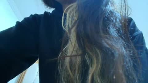 Snapshot of naughty_kittenm chatting on 04.18.26 Kitten online show from 04.18.26
