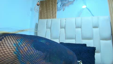 Snapshot of naughty_kittenm chatting on 04.23.26 Kitten online show from 04.23.26
