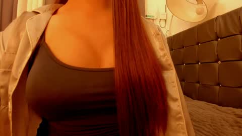 Snapshot of naughty_lexy_mwuah chatting on 04.15.26 LEXY online show from 04.15.26