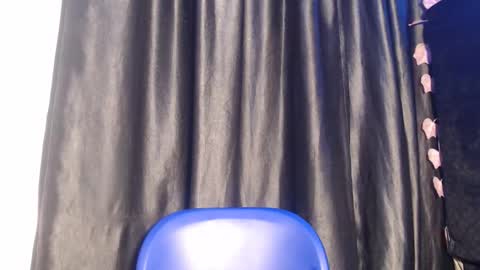 Snapshot of naughty_slimzy chatting on 03.30.26 laura online show from 03.30.26