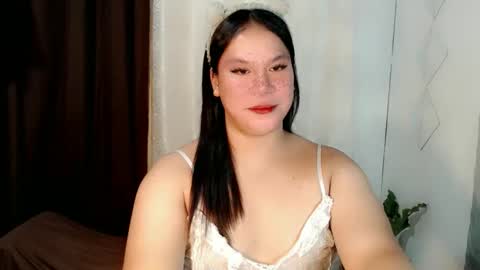Snapshot of naughty_vies chatting on 05.30.26 Davies online show from 05.30.26
