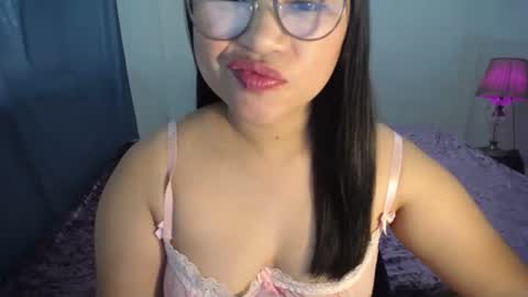 Snapshot of naughtyandsweetx chatting on 03.22.26 May online show from 03.22.26