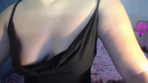 Snapshot of naughtyandsweetx chatting on 03.22.26 May online show from 03.22.26