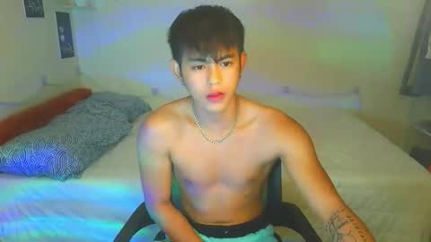 Snapshot of naughtyboylouie chatting on 09.27.25 Loue online show from 09.27.25