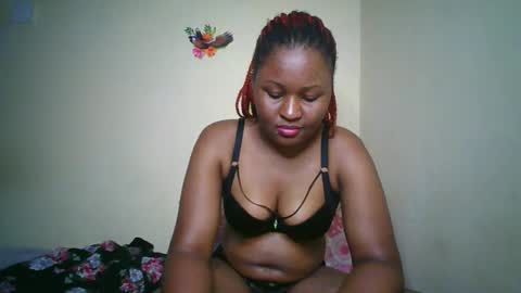 Snapshot of naughtybrownny chatting on 05.18.26 MUMU online show from 05.18.26