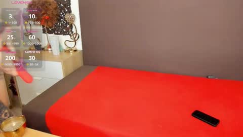 Snapshot of naughtycleo chatting on 01.06.26 cleo online show from 01.06.26