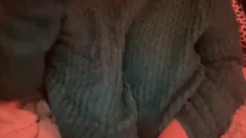 Snapshot of naughtygirl637100 chatting on 11.27.25 Naughty Girl online show from 11.27.25