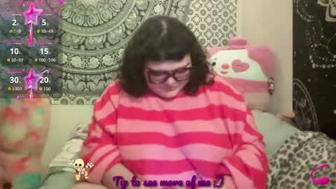 Naughty Girl online show from 12.19.25