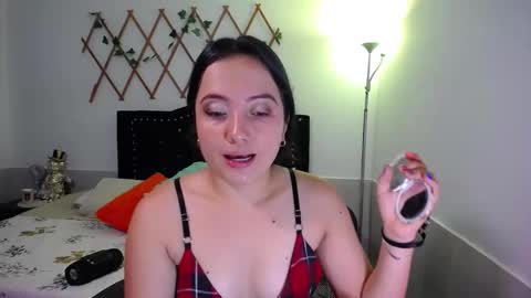 Valeria  online show from 10.19.25