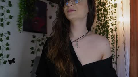 Snapshot of naughtyhomemade17 chatting on 02.04.25 Mya Alexya online show from 02.04.25