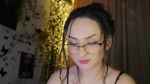 Snapshot of naughtyhomemade17 chatting on 03.05.25 Mya Alexya online show from 03.05.25