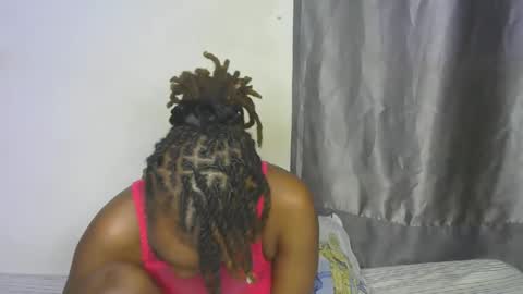 Snapshot of naughtyie chatting on 09.13.25 naughtyie online show from 09.13.25