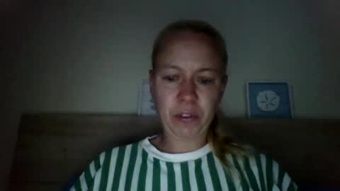 Snapshot of naughtyjennyblondeuk chatting on 04.17.26 naughtyjennyblondeuk online show from 04.17.26