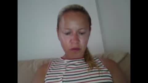Snapshot of naughtyjennyblondeuk chatting on 05.30.26 naughtyjennyblondeuk online show from 05.30.26