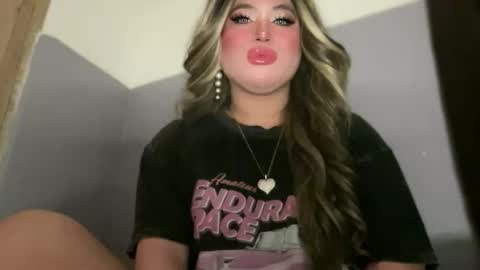 Snapshot of naughtyrosecum chatting on 10.17.25 Rose Wilson online show from 10.17.25