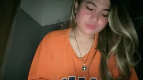Snapshot of naughtyrosecum chatting on 05.11.26 Rose Wilson online show from 05.11.26