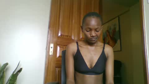 Snapshot of naughtyruby12 chatting on 09.19.25 shyreen online show from 09.19.25