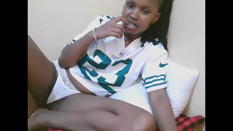 naughtyqueen online show from 10.12.25