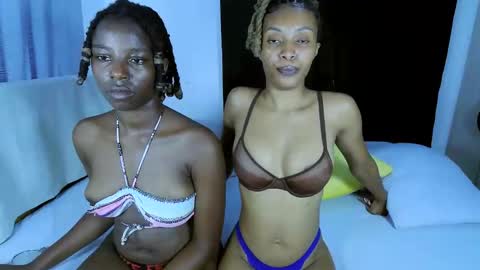 naughtysluts_ online show from 09.18.25