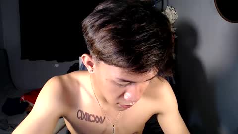 Snapshot of naugthyboyloy chatting on 04.03.26 Loy online show from 04.03.26