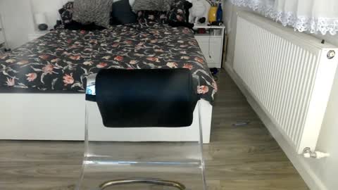 KimBeee online show from 01.30.25