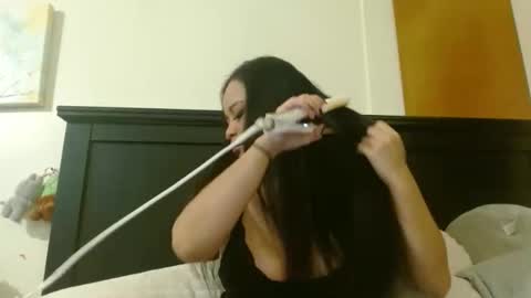 Mimi is dope    online show from 12.16.25