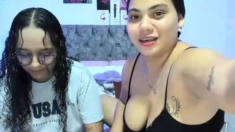 Snapshot of nay_and_aleja chatting on 06.30.26 nay_and_aleja online show from 06.30.26