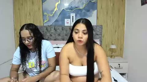 Snapshot of nay_and_aleja chatting on 07.10.26 nay_and_aleja online show from 07.10.26