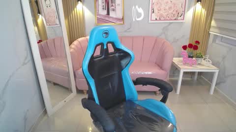 Snapshot of naya_a chatting on 11.29.25 naya a online show from 11.29.25