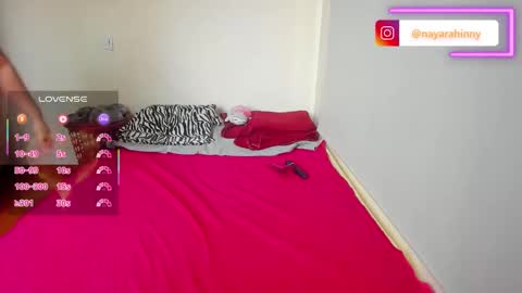 nayara_hinny online show from 04.22.26