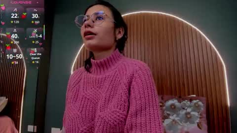 Naye  online show from 11.19.25