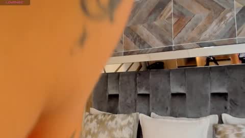    online show from 11.08.25