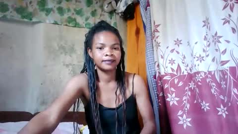 Snapshot of naylah313 chatting on 06.04.26 Nayla online show from 06.04.26