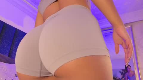 Juli  online show from 02.19.25