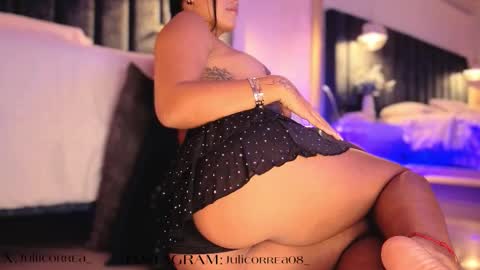 Juli  online show from 10.16.25