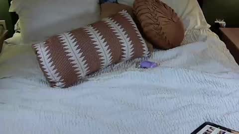 Snapshot of ndn_luv chatting on 09.26.25 Thony online show from 09.26.25