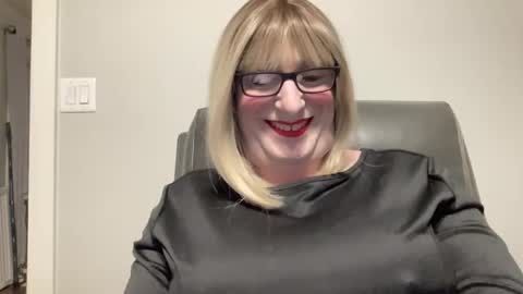 OralFemmeBoy online show from 12.15.24