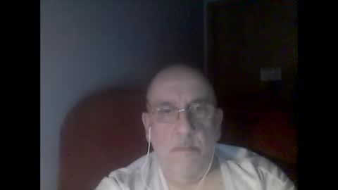 Snapshot of needlesslove chatting on 01.12.25 Tom online show from 01.12.25