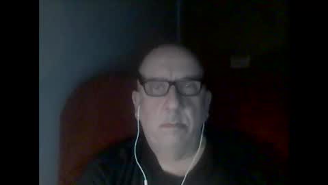 Snapshot of needlesslove chatting on 02.02.25 Tom online show from 02.02.25