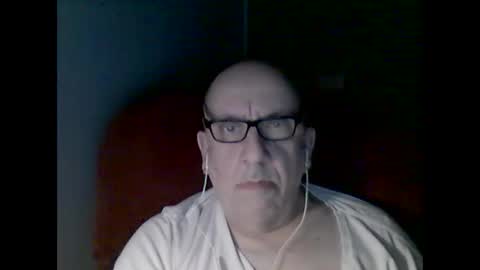 Snapshot of needlesslove chatting on 09.18.25 Tom online show from 09.18.25