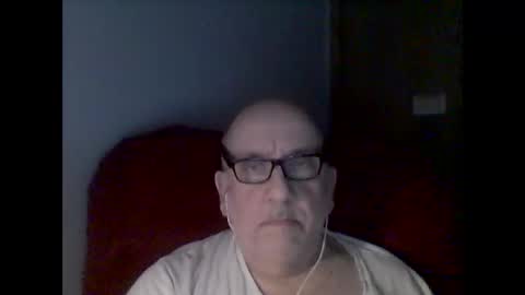 Snapshot of needlesslove chatting on 11.01.25 Tom online show from 11.01.25