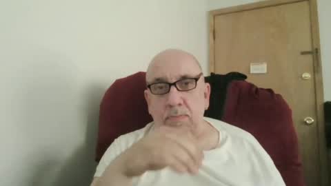 Snapshot of needlesslove chatting on 06.27.26 Tom online show from 06.27.26