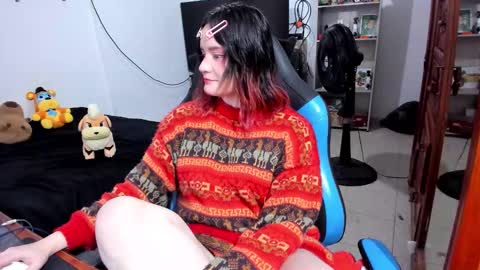 Snapshot of neeko_lol_ chatting on 03.14.26 Geek Nicole im Neeko UwU online show from 03.14.26