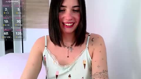Snapshot of neferutt chatting on 05.07.26 Neferutt online show from 05.07.26